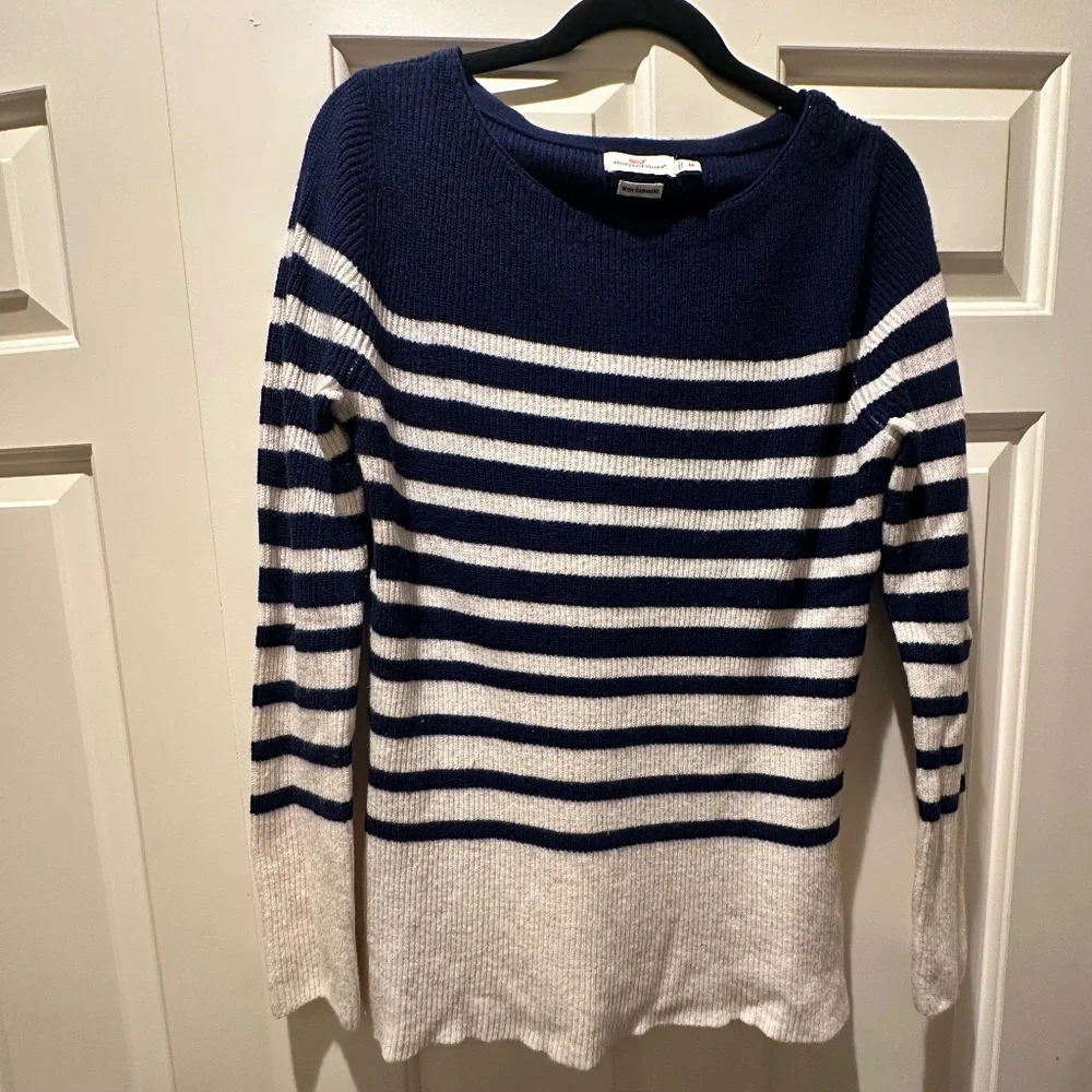 Vineyard Vines Women's Wool and Cashmere Sweater - Picture 1 of 5